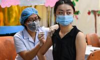Bộ Y tế yêu cầu không nhận 'bồi dưỡng' khi tiêm vaccine